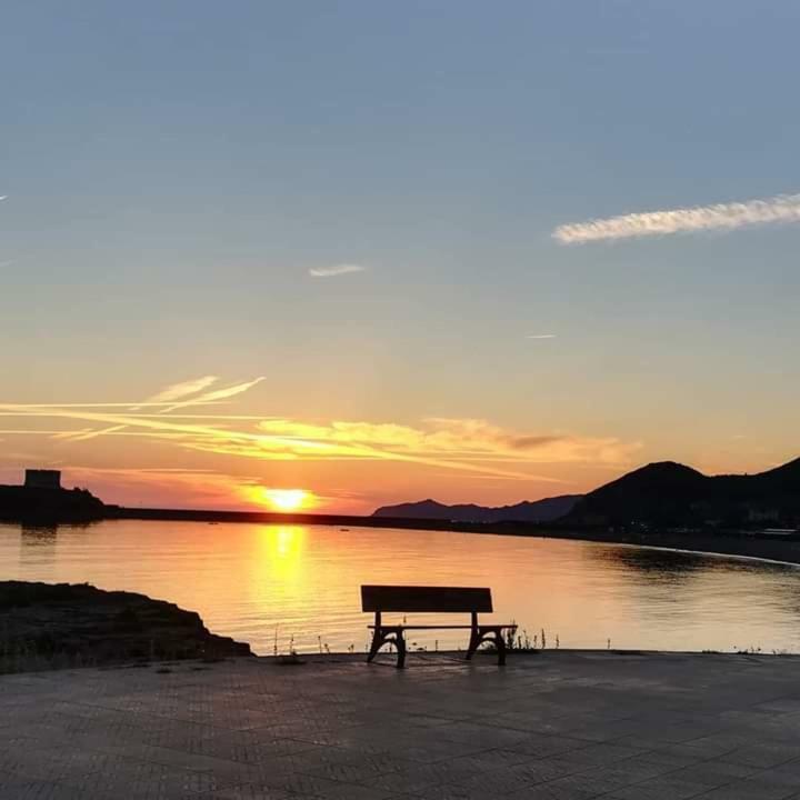 Il Narciso Lägenhet Bosa Exteriör bild